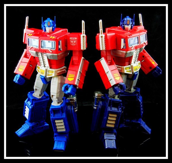 Transformers MP 10 Hasbro Master Piece Optimus Prime Comparison Images With Takara Edition  (1 of 5)